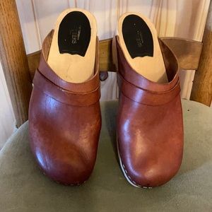 Swedish Hasbeens Rust-colored "Husband" Clog Size 39/US 8